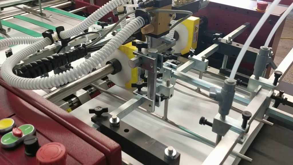 Flex Cut 760 – Die cutting, stripping unique greetings cards